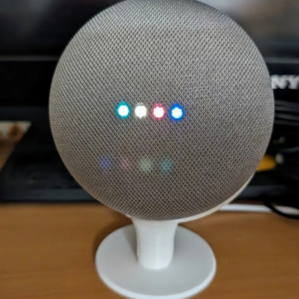 Умная подставка для динамика G – обзор и цена Google Speaker Nest Mini